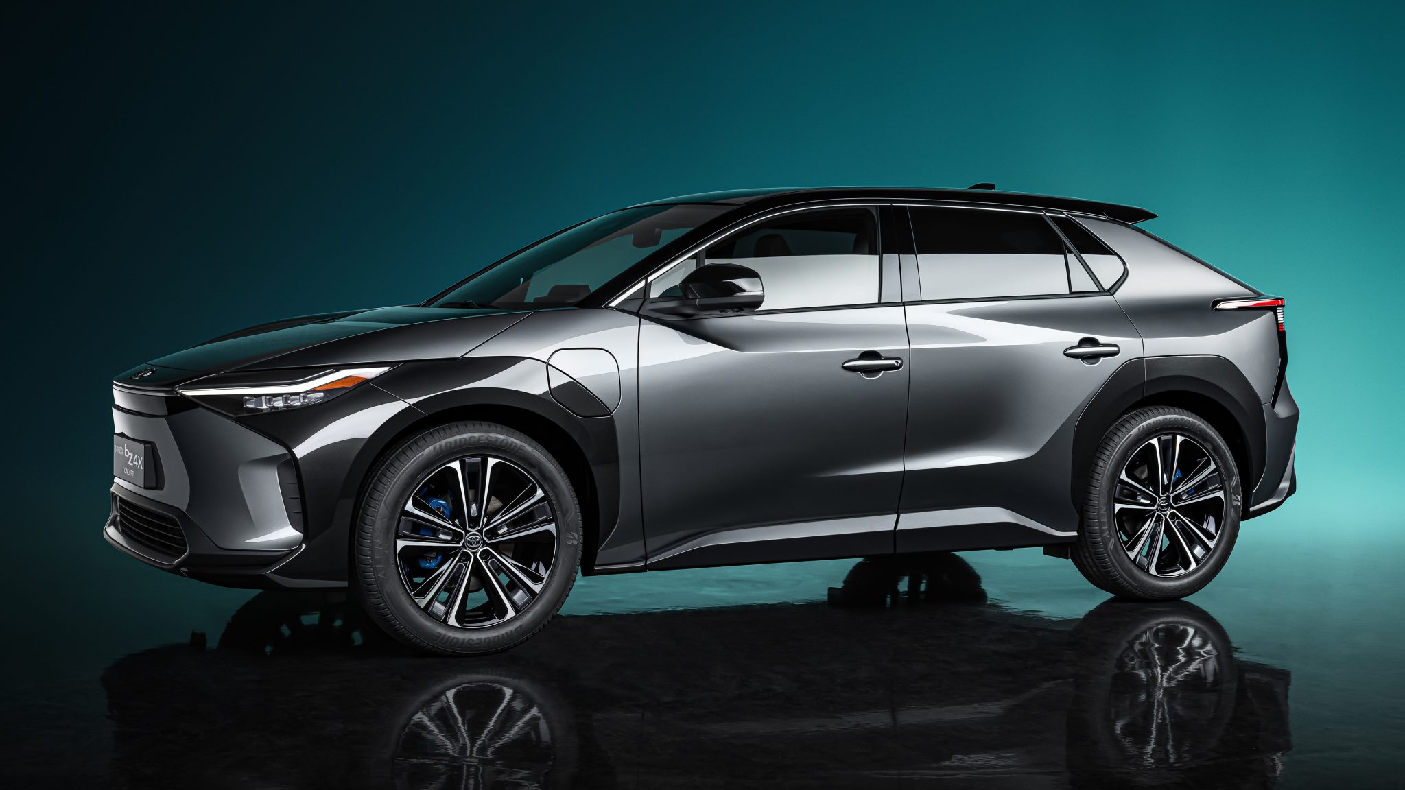 toyota-bz4x-suv-en-der-s-tter-nye-standarder-for-elbiler-i-2025